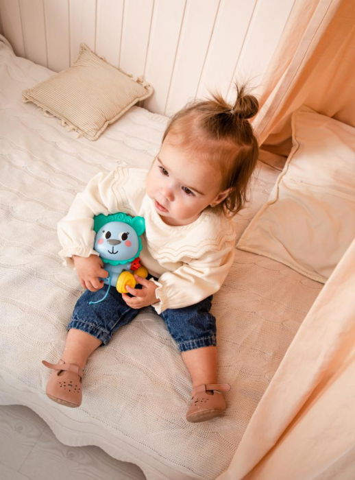 LAMA, JUCARIE DE TRAS [7]