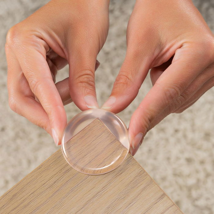 Set 4 protectii universale pentru colturi, din plastic transparent, cu banda adeziva, rezistente la muscaturi, fara PVC, Reer 82049 [6]