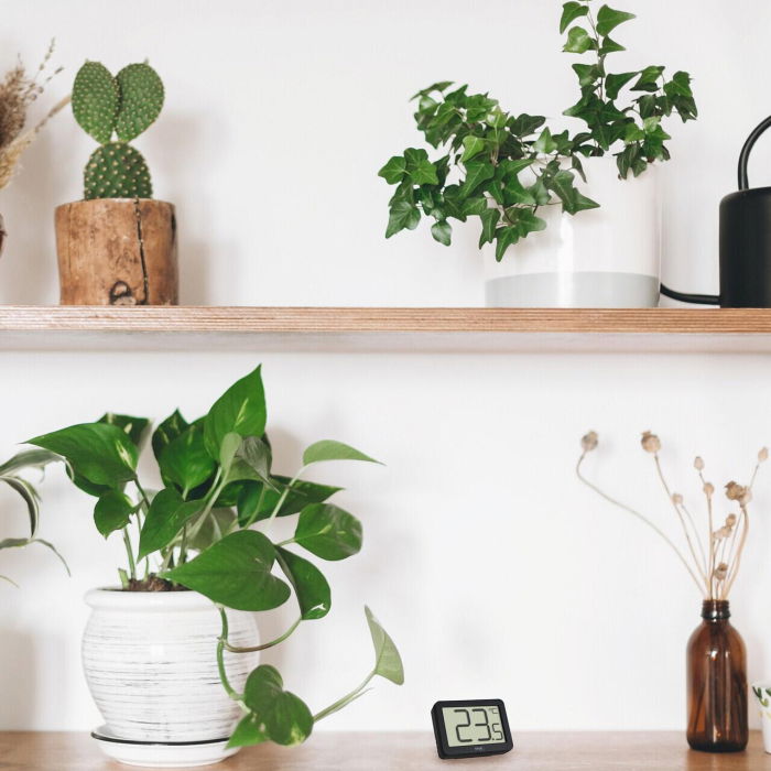 Termometru digital de camera, cu suport magnetic, negru, TFA 30.1065.01 [1]