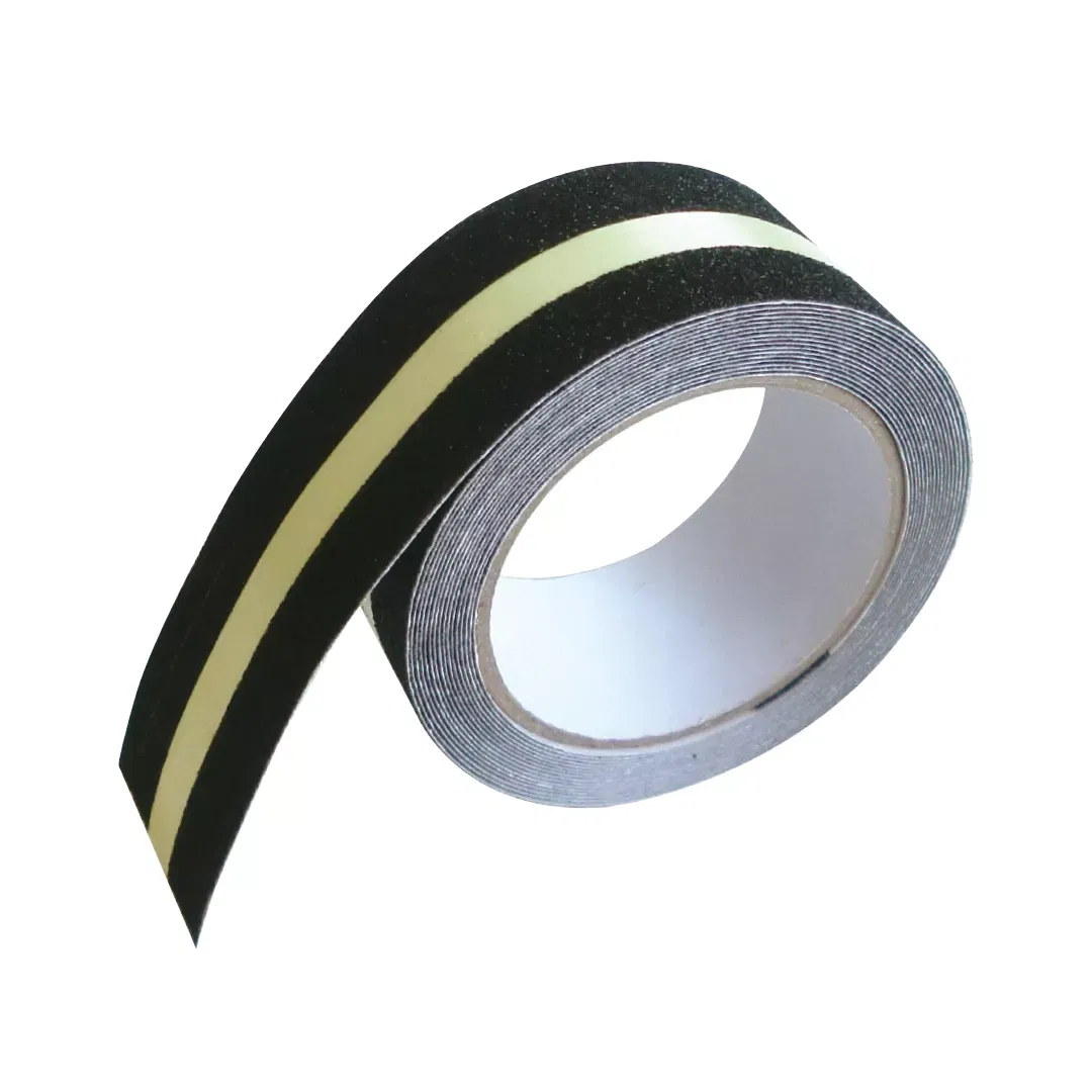 Echipamente Protecția Muncii - Banda adeziva antiderapare, din particule minerale, 5m, neagra cu dunga fosforescenta