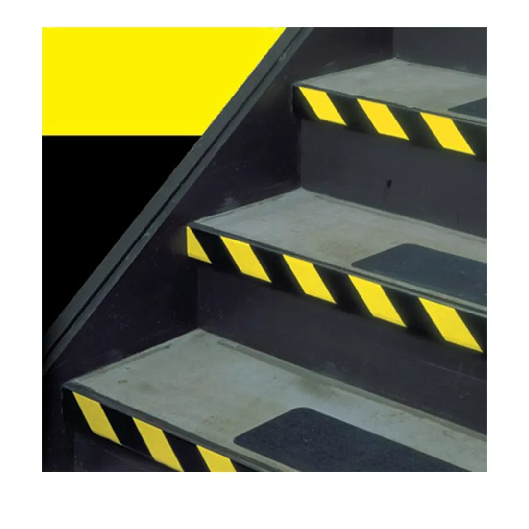 Banda reflectorizantă de marcare, adeziv poliacrilic, autoadeziva, 10m, negru/galben [9]