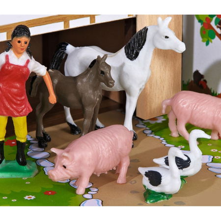 Ferma din lemn Eichhorn 39x36x14 cm cu accesorii [1]