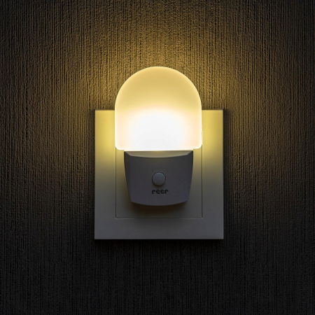Lampa de veghe pentru priza, cu comutator, 0+ luni, Reer NightGuide 52390 [2]