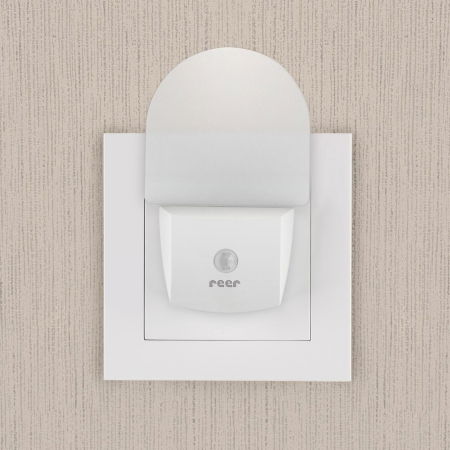 Lampa de veghe pentru priza, cu senzor de noapte sau zi, 0+ luni, Reer NightGuide 52380 [4]
