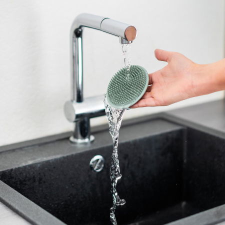 Perie de baie moale pentru bebelusi, din silicon alimentar, monobloc, fara BPA, 0+ luni, Reer BabyCare Bath Brush 81083 [2]