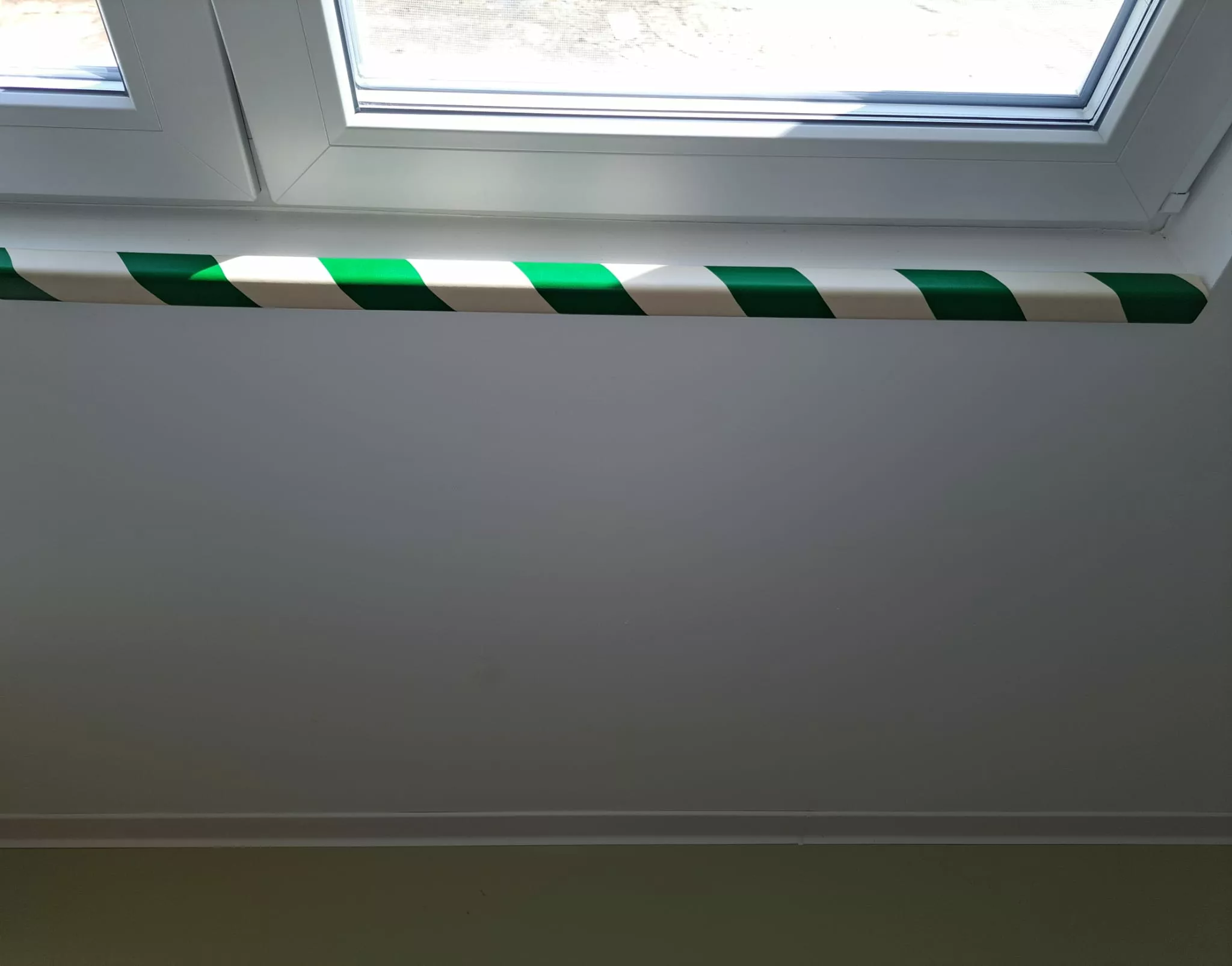 Banda Protectie Muchii Spuma 90 cm Alb-Verde [6]
