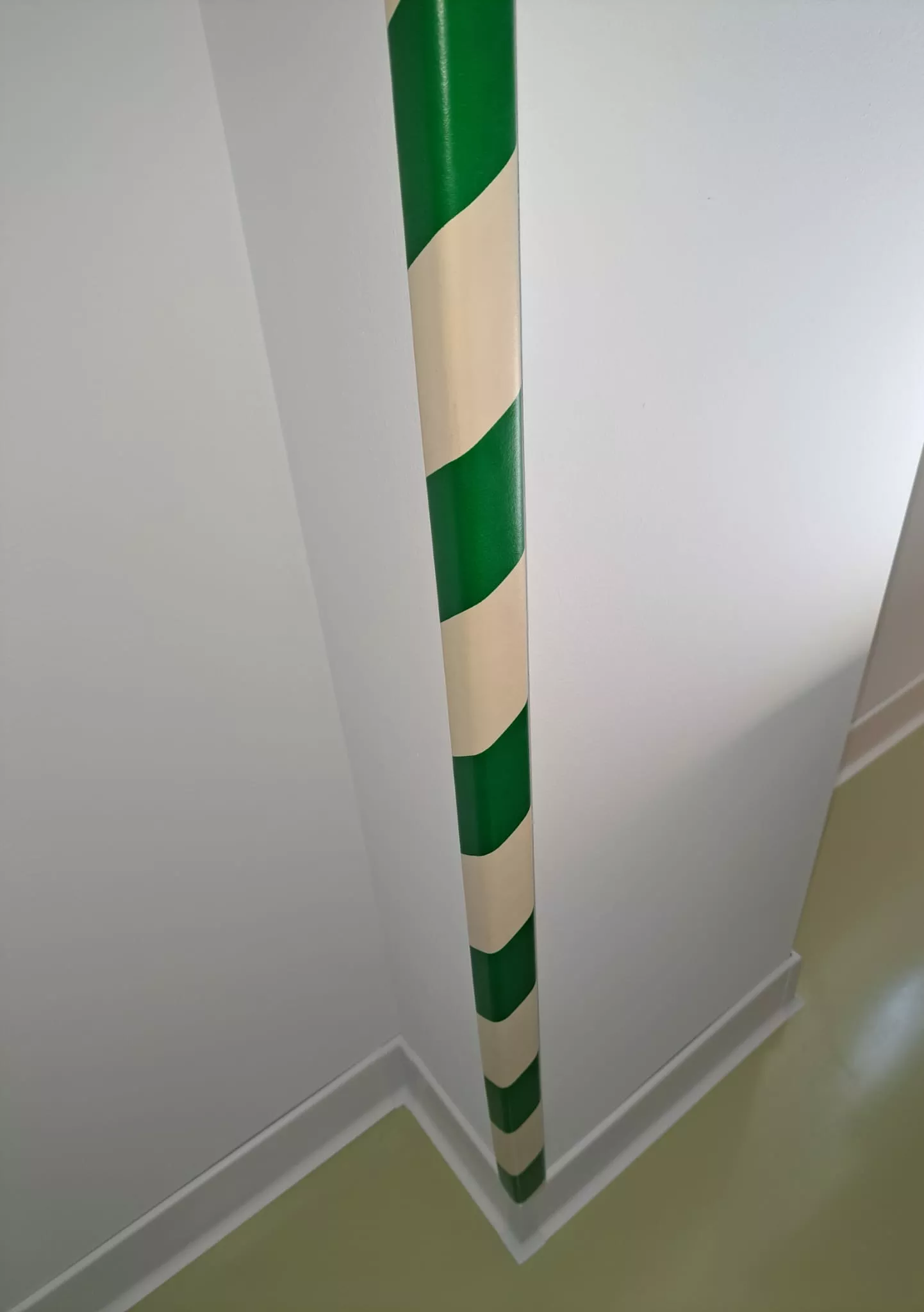 Banda Protectie Muchii Spuma 90 cm Alb-Verde [5]