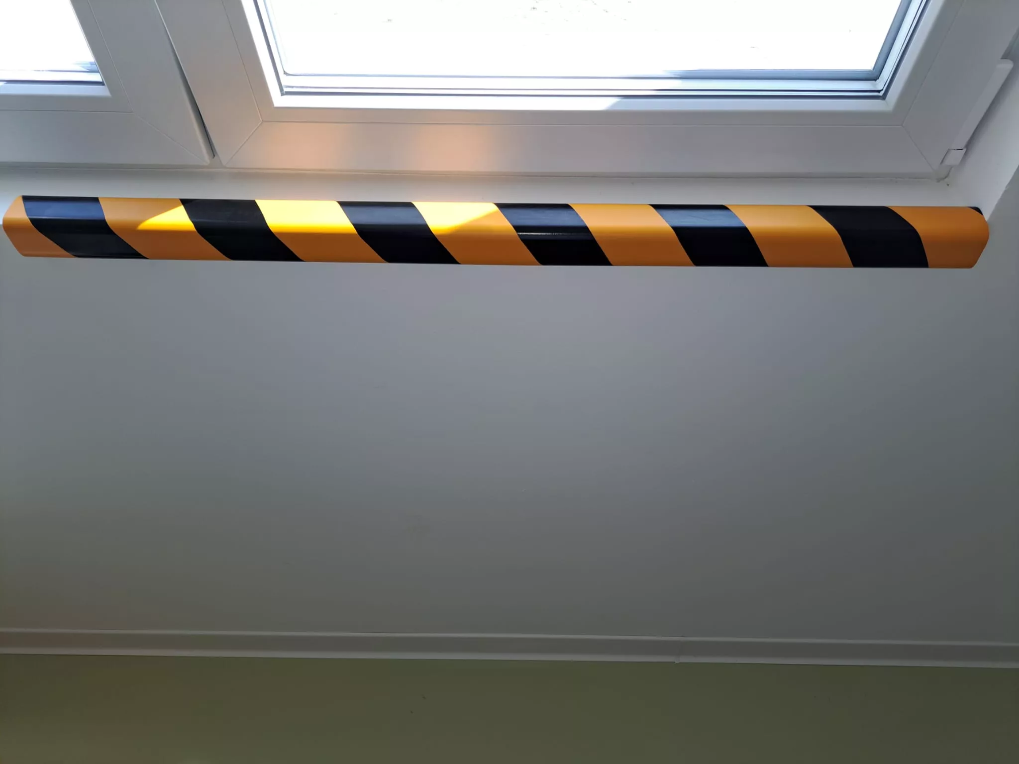 Bandă Protecție Colțuri, 90cm, Negru-Galben, Semnalizare [9]