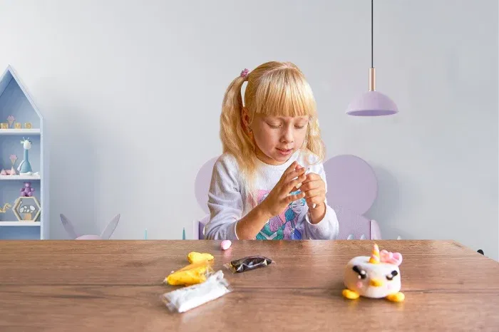 Set Air Clay cu argila usoara pentru modelaj Lovin, Squishy Hero,Teensy-Weensy, 3 ani+ [4]