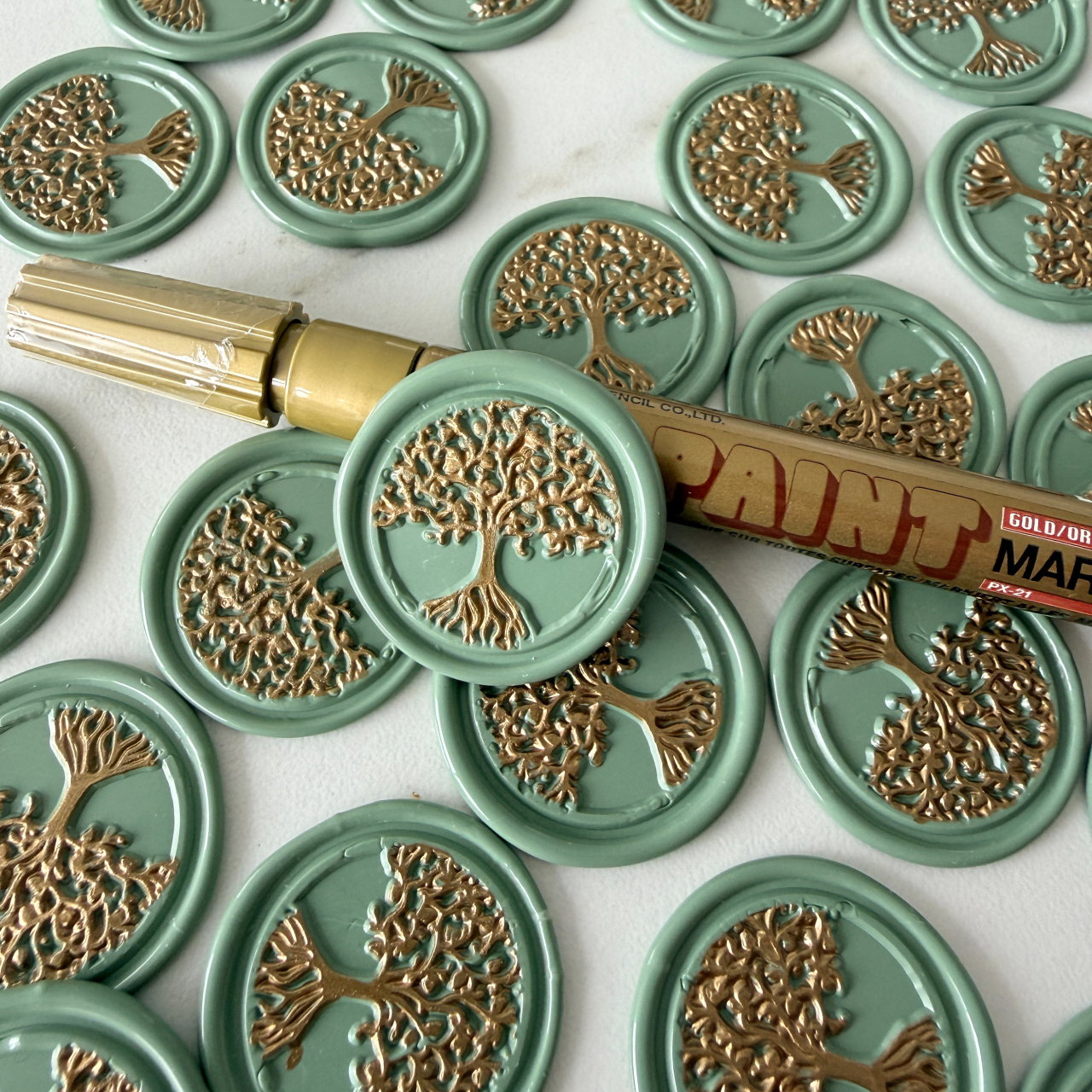 Marker cu vopsea auriu pentru sigilii ceara [2]