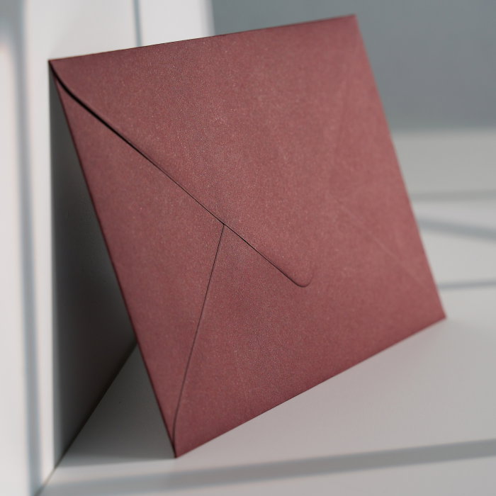 Plic C6 burgundy 120g, plic roșu închis elegant, plic premium burgundy [2]