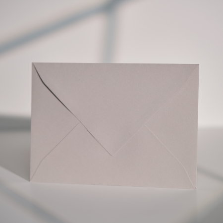 Plicuri B6 (12x17cm) - Plic B6 gri 120g, plic gri premium pentru invitații, plic gri elegant