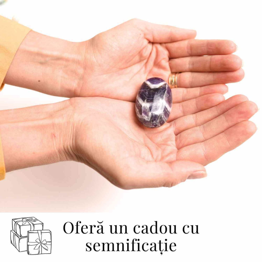 Piatra Ovala Sculptata din Ametist Chevron, Claritate si Protectie - Piatra de Mana [2]