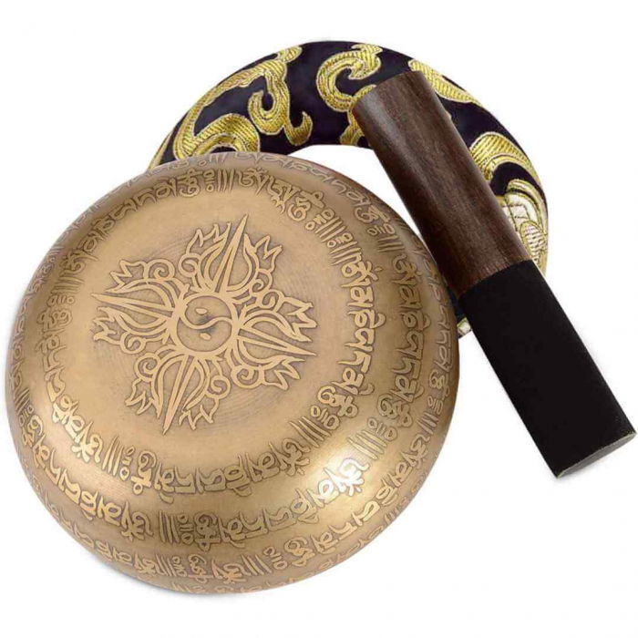Set bol Tibetan de meditatie 13 cm gravura mantra, batut manual, sunet pentru yoga, vindecare chakre si meditatie Zen, cu ciocan din piele si perna de matase [4]