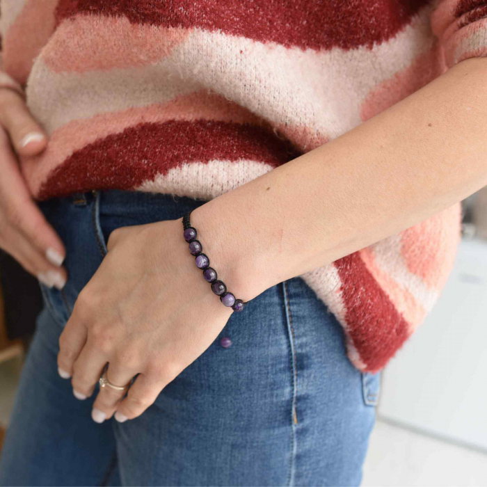 Bratara Handmade Reglabila cu Margele 6mm Rotunde de Ametist si Ciucuri Macrame [3]