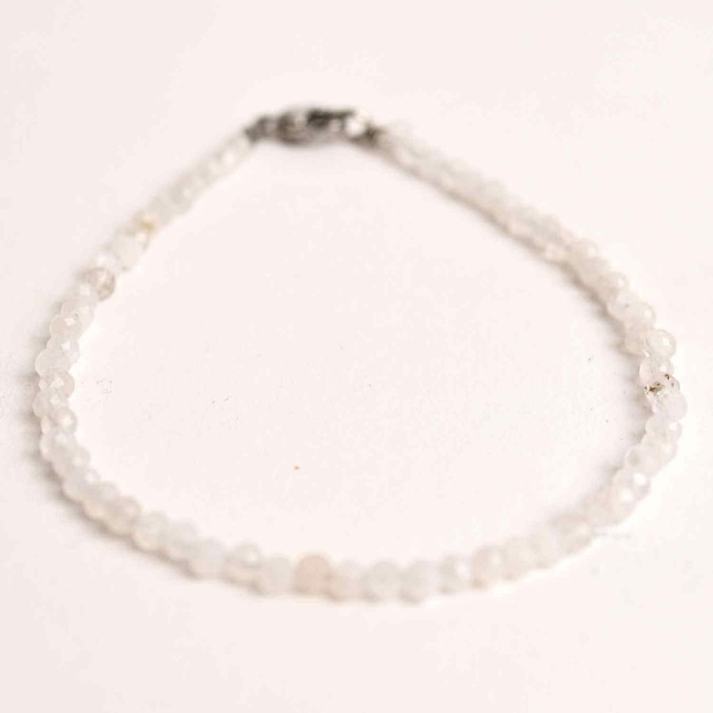 Bratara cu margele 2-3 mm piatra lunii curcubeu fatetata pentru feminitate si armonie interioara [1]