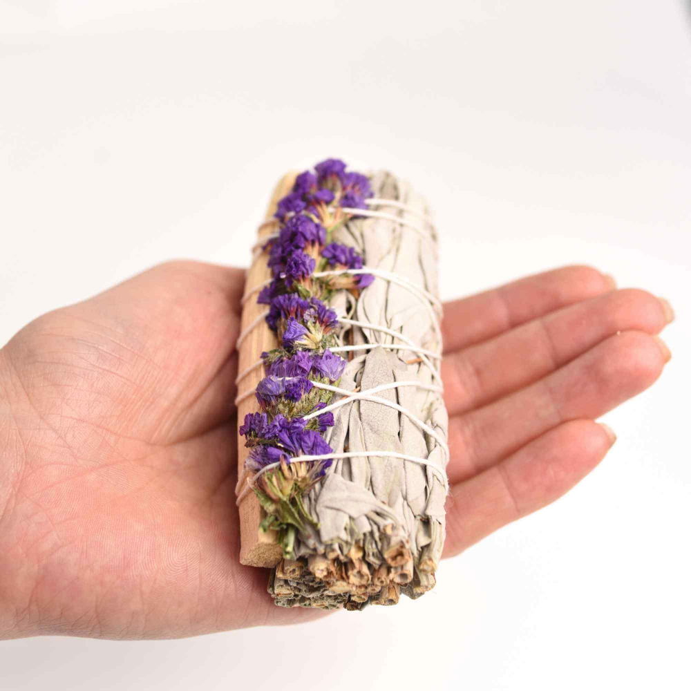 Buchet Salvie Alba California, Palo Santo si Garofite Mov/ Sinuata – Energie Pozitiva si Eleganta [5]