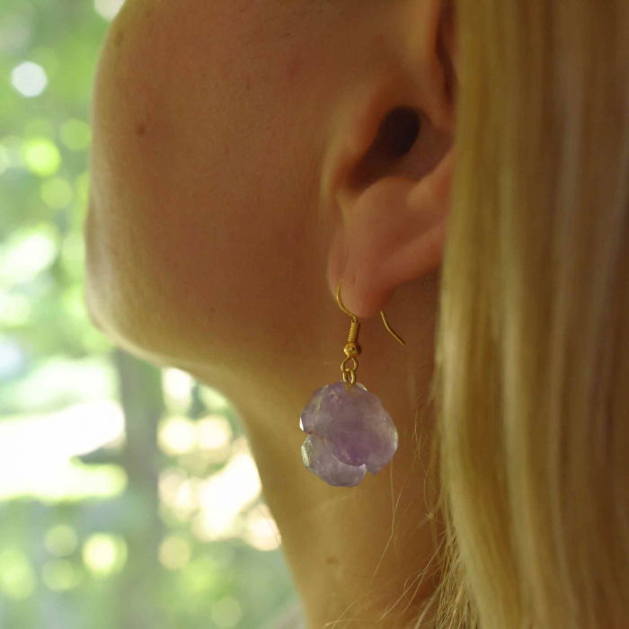 Cercei cu cristal vindecator ametist brut pentru femei | Bijuterii cu metal placat auriu pentru constientizare si pace spirituala [2]