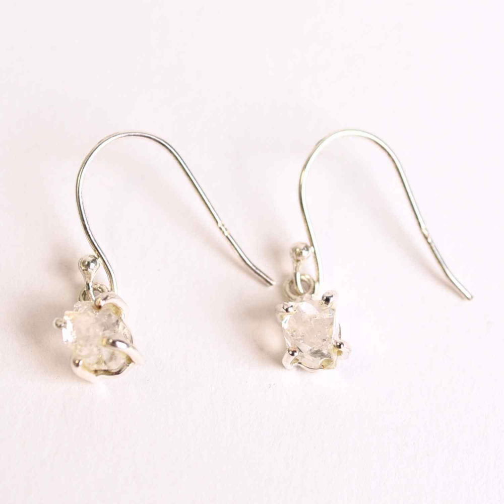 Cercei Argint 925 cu Herkimer Diamond Brut – Claritate si Protectie [1]