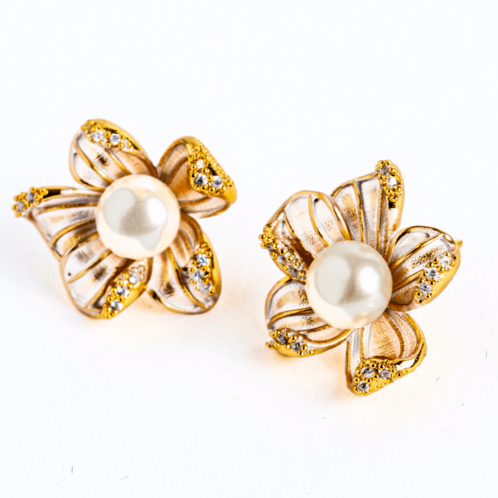 Floare de lumina – Cercei cu perla naturala si design floral [1]