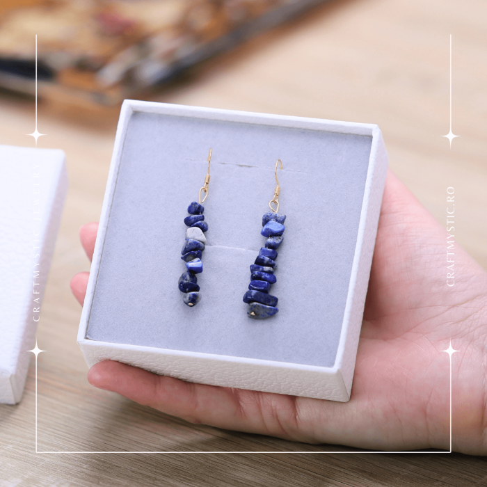 Cercei Lungi cu Pietre Semipretioase de Lapis Lazuli si Elemente din Alama, Bijuterii Aurii pentru Femei [6]