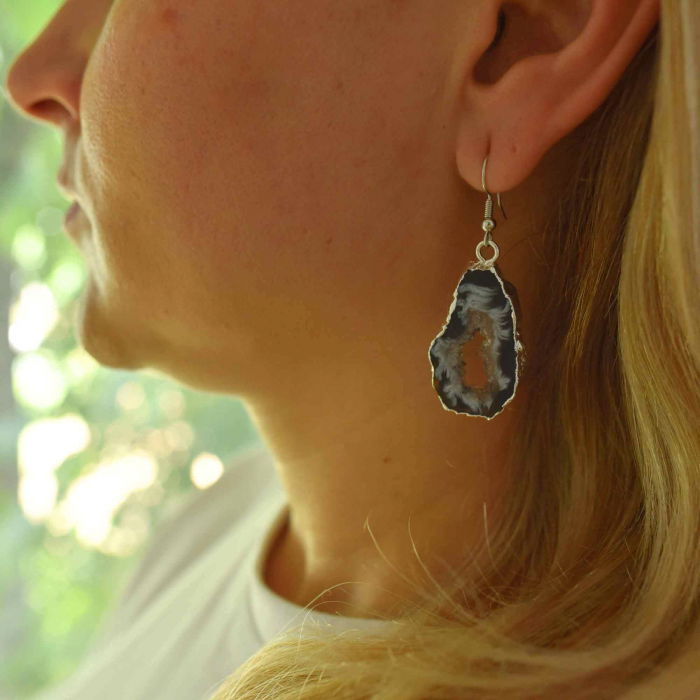 Cercei cu piatra semipretioasa naturala onyx negru forma geoda cu metal placat argintiu [3]