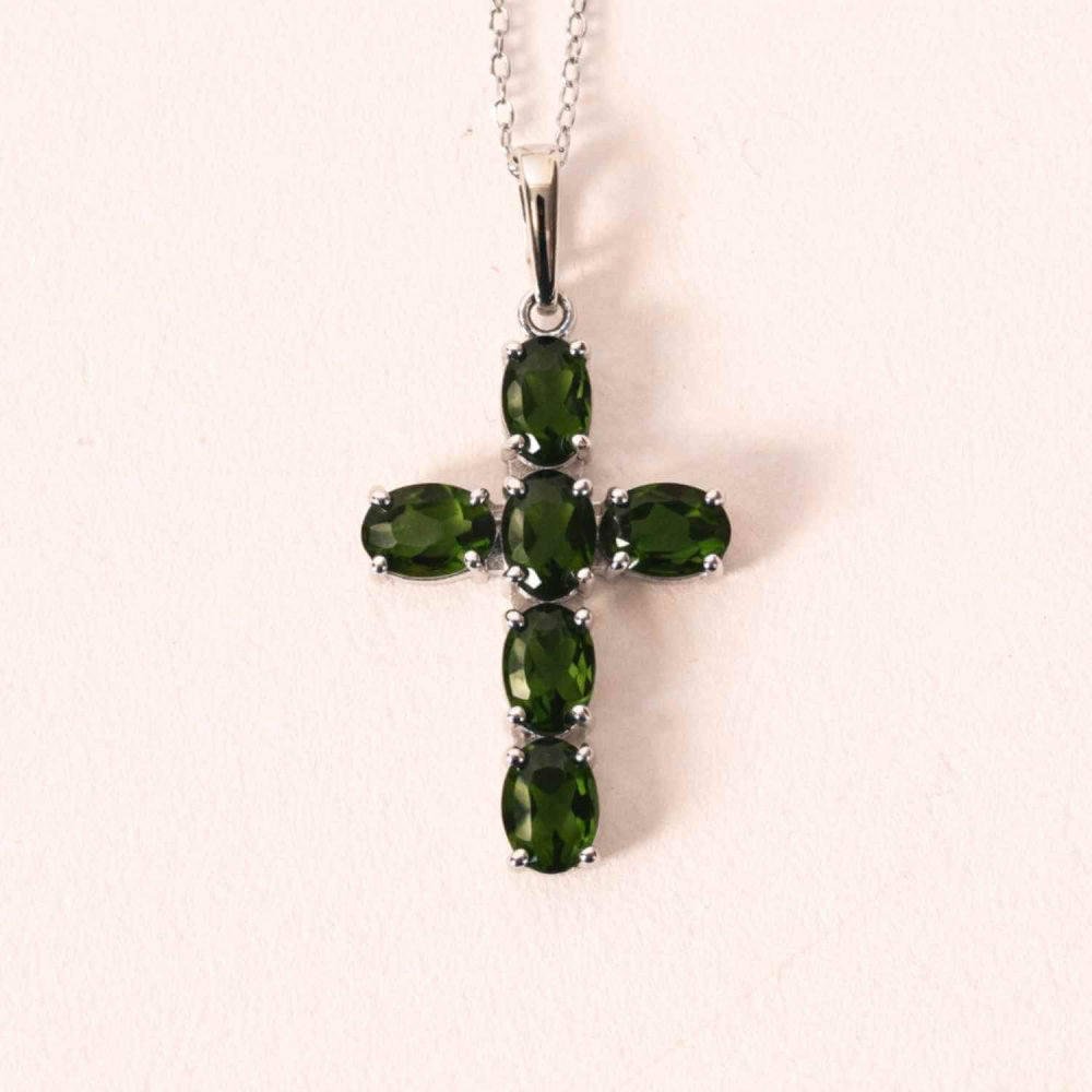 Colier cruce din Argint 925 rodiat cu Moldavit natural fatetat – protectie energetica si intuitie [1]