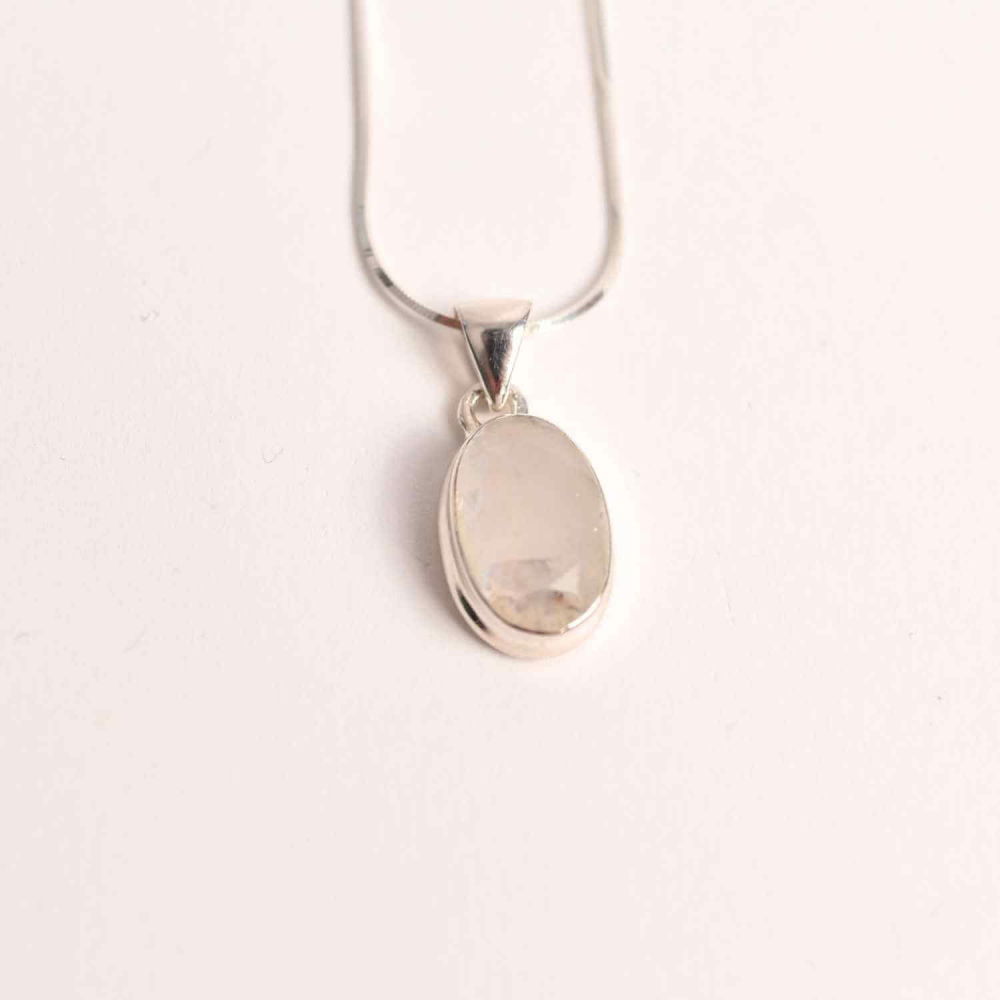 Colier Argint 925 cu Piatra Lunii Curcubeu Fatetat – Bijuterie pentru Echilibru Emoțional [5]