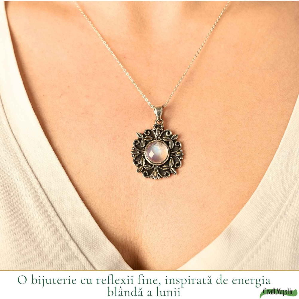 Colier Argint 925 cu Piatra Lunii Floare – Feminitate si Echilibru Interior [2]