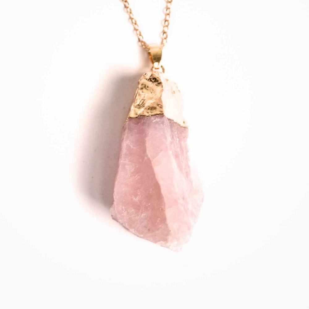 Colier auriu ajustabil cu pandantiv din Cuart Roz brut – Vindecare și Iubire dimensiune 35-50 mm [1]