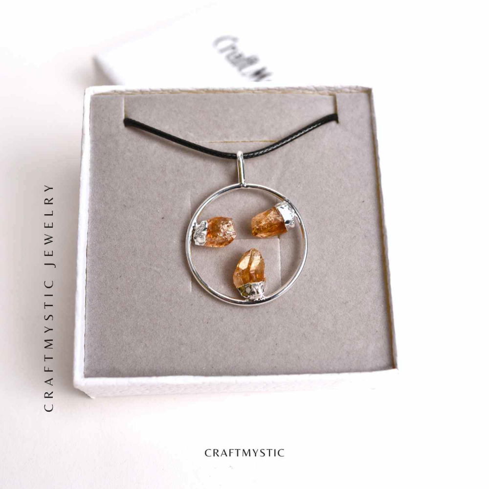 Colier cu pandantiv rotund si 3 pietre de Citrin – Abundenta si Energie Pozitiva [6]