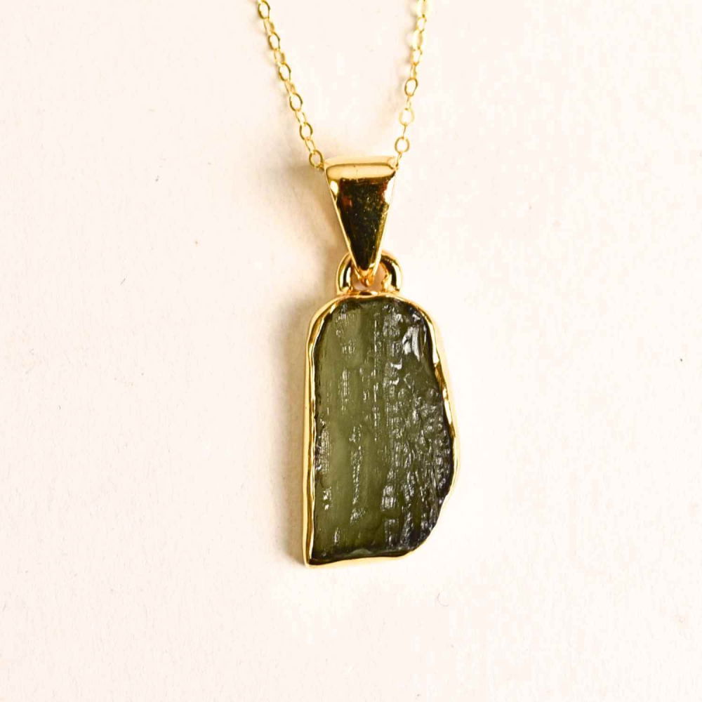 Colier Argint 925 placat cu aur 18k cu Moldavit natural brut 2.31 g – talisman de transformare [1]