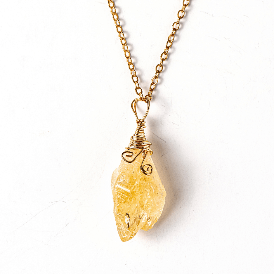 Colier auriu cu Citrin Brut – Prosperitate si Energie Pozitiva [1]