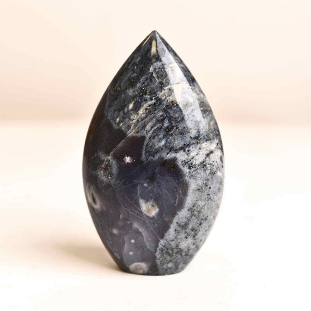 Flacara Calcedonie Mov pentru comunicare si echilibru 8-9 cm [1]