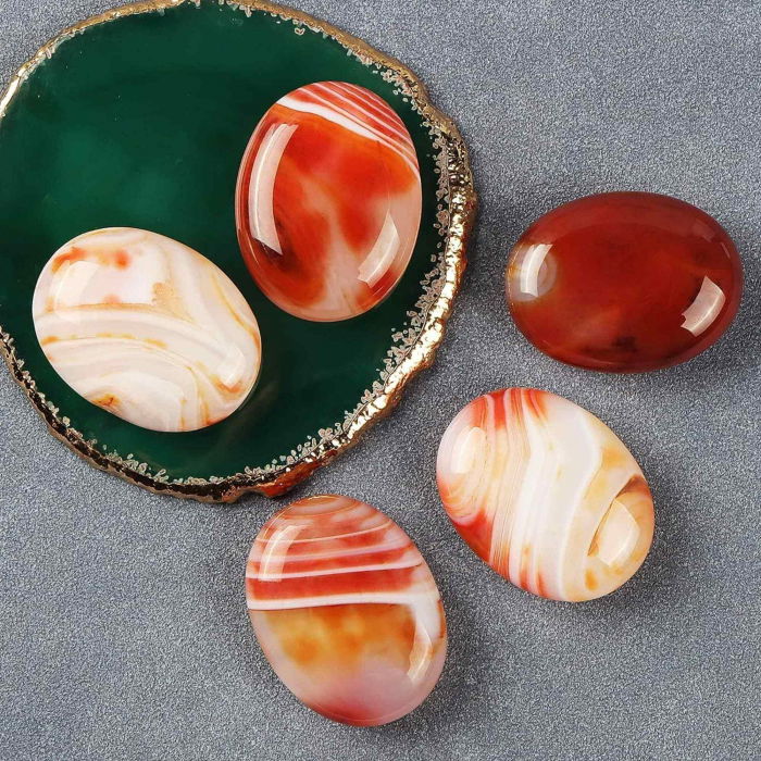 Piatra terapeutica 4 cm "Worry Stone" Carneol rosu - Pietre semipretioase de buzunar sculptate manual oval [4]