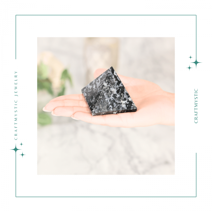 Piramida Sculptata Manual 60mm din Piatra Merlinit Mistic sau Indigo Gabbro Natural [8]