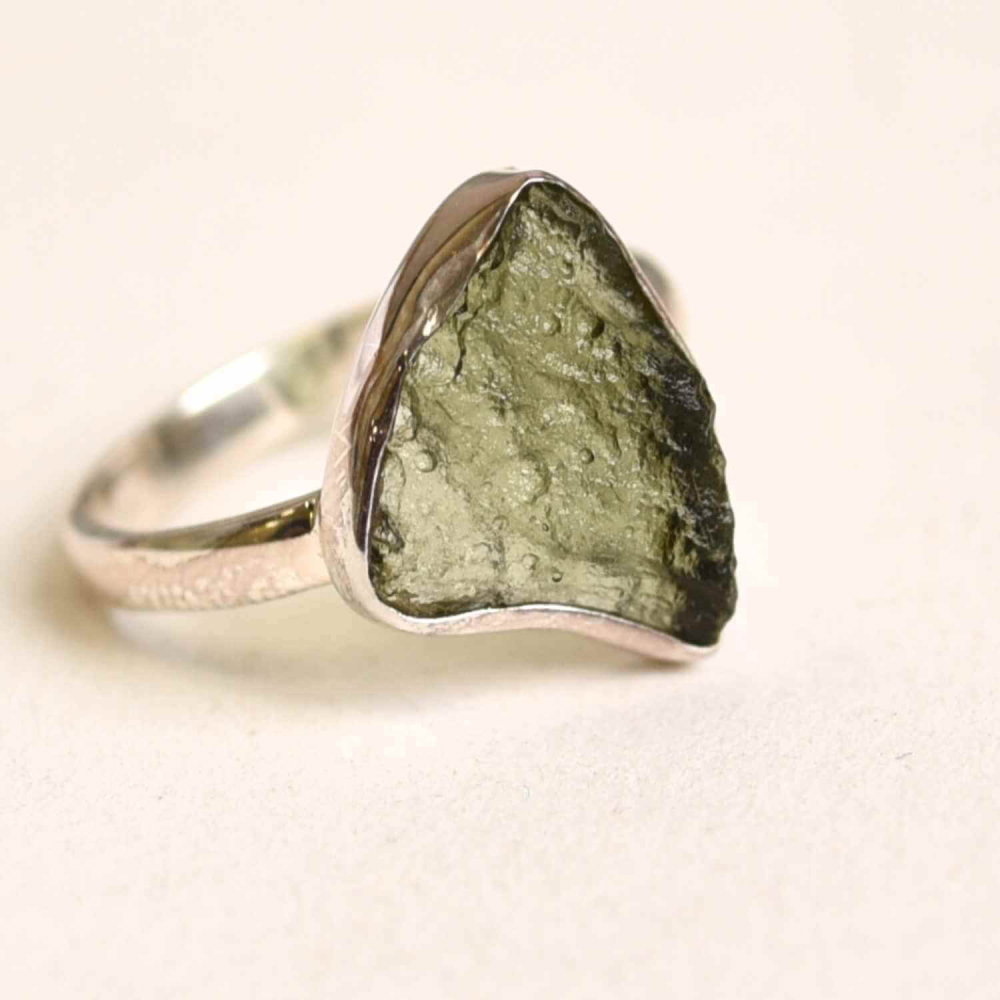 Inel argint 925 cu Moldavit natural brut Marime 55-56 (EU) / 8 (US) – Piatra transformarii spirituale - Copie [1]