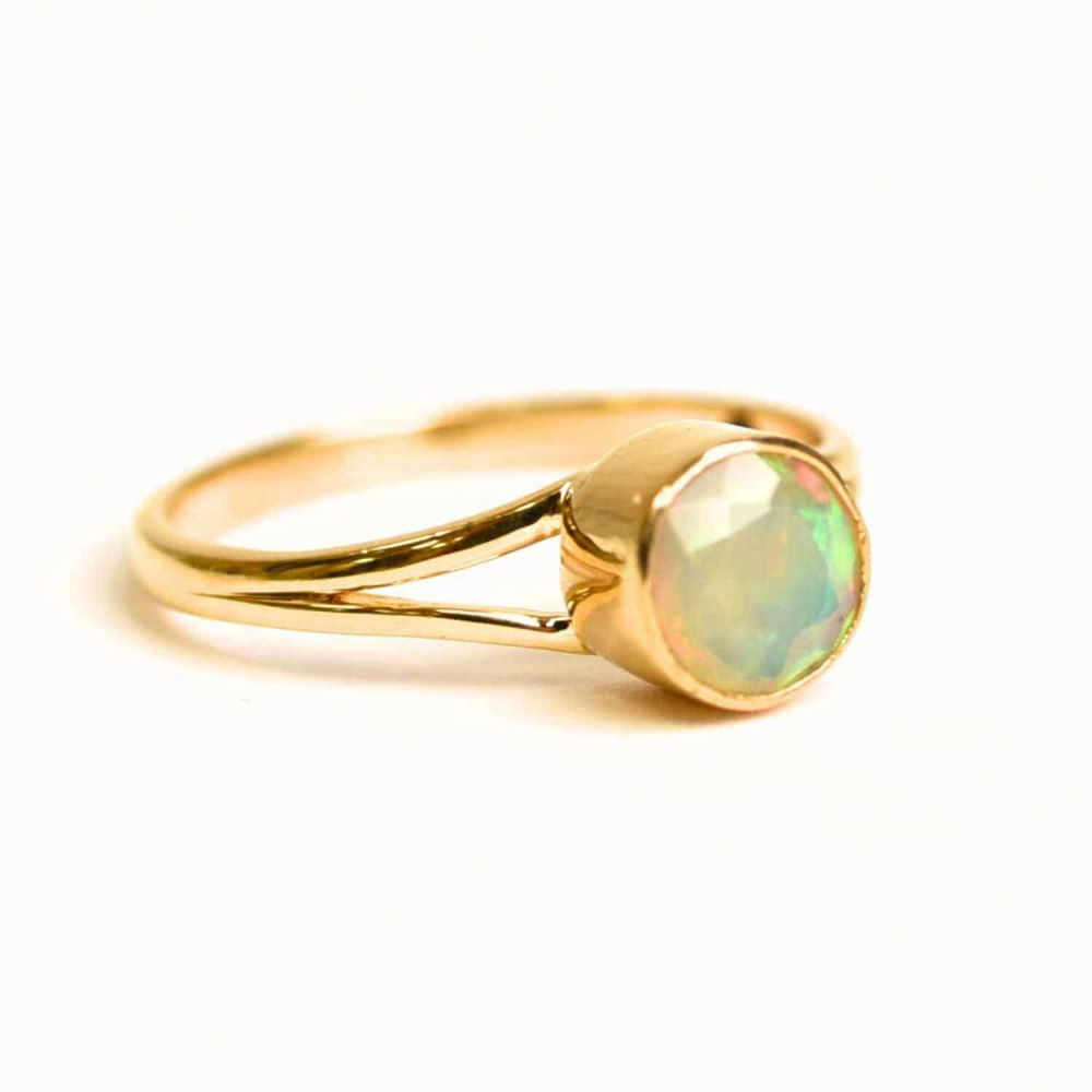 Inel Argint 925 placat cu aur 18K cu Opal Etiopian fatetat – Lumină și Magie Interioară [1]
