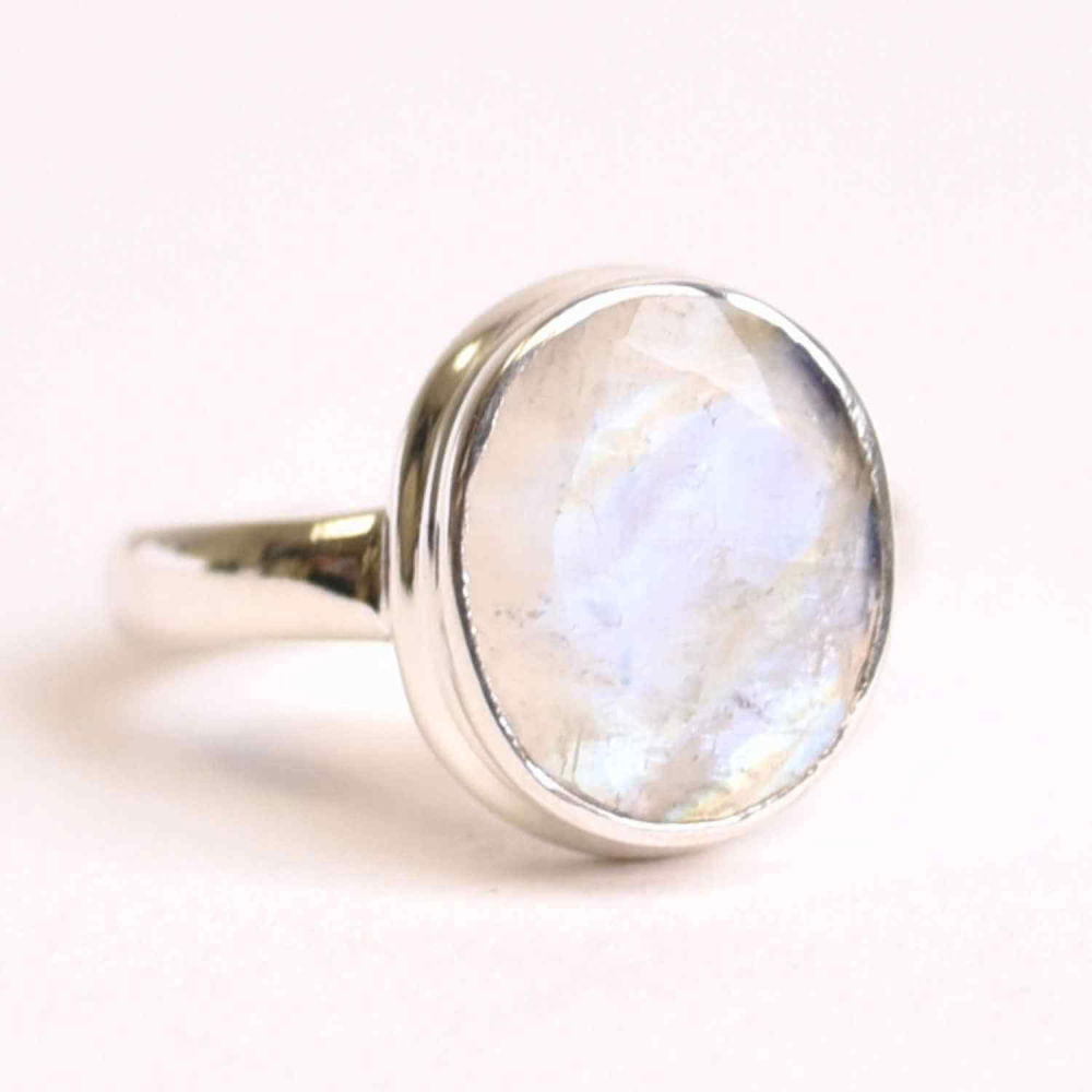 Inel Argint 925 cu Piatra Lunii Fatetata Oval– Lumina Interioara si Echilibru Emotional [1]
