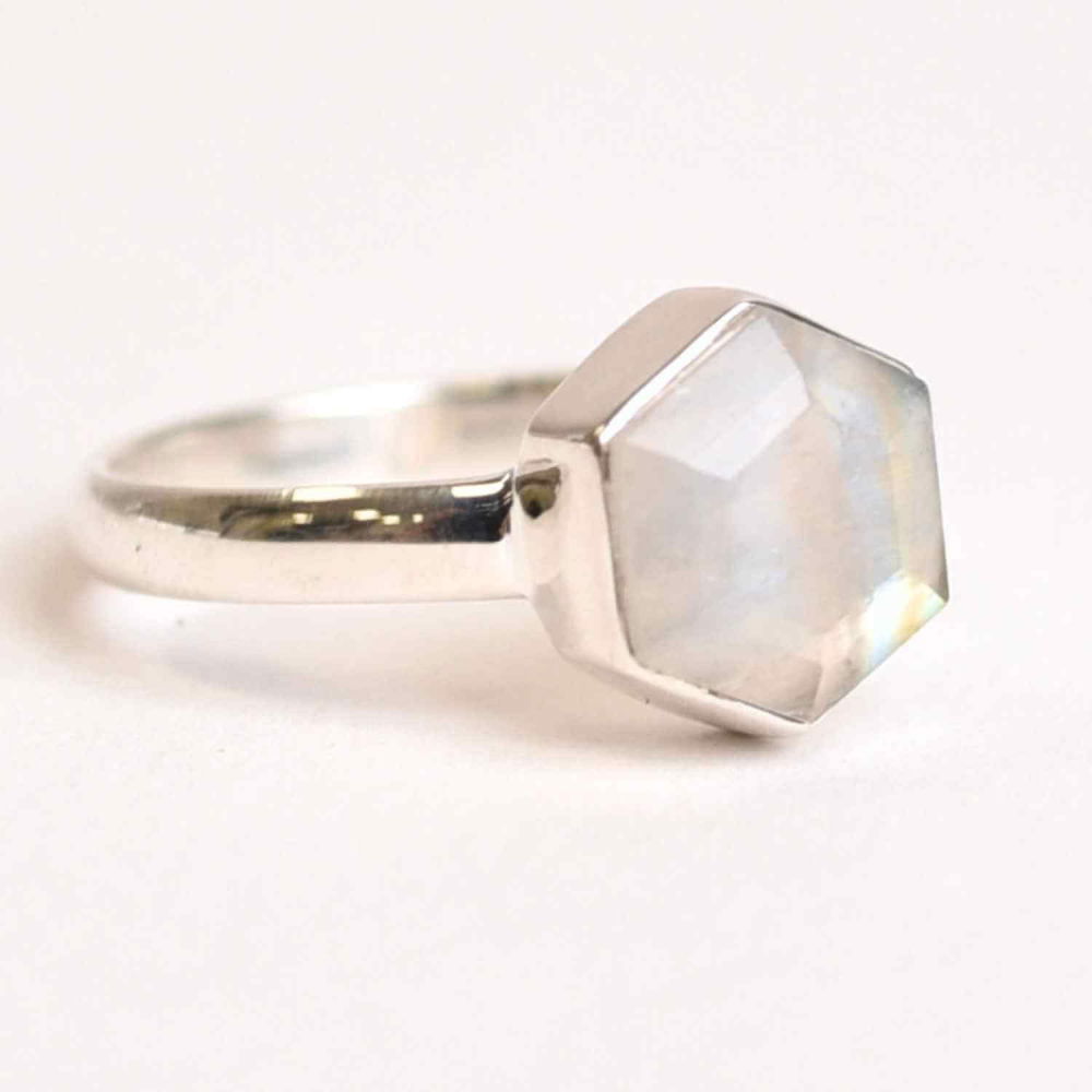 Inel Argint 925 cu Piatra Lunii Fatetata Hexagon – Intuitie si Feminin Sacru [1]