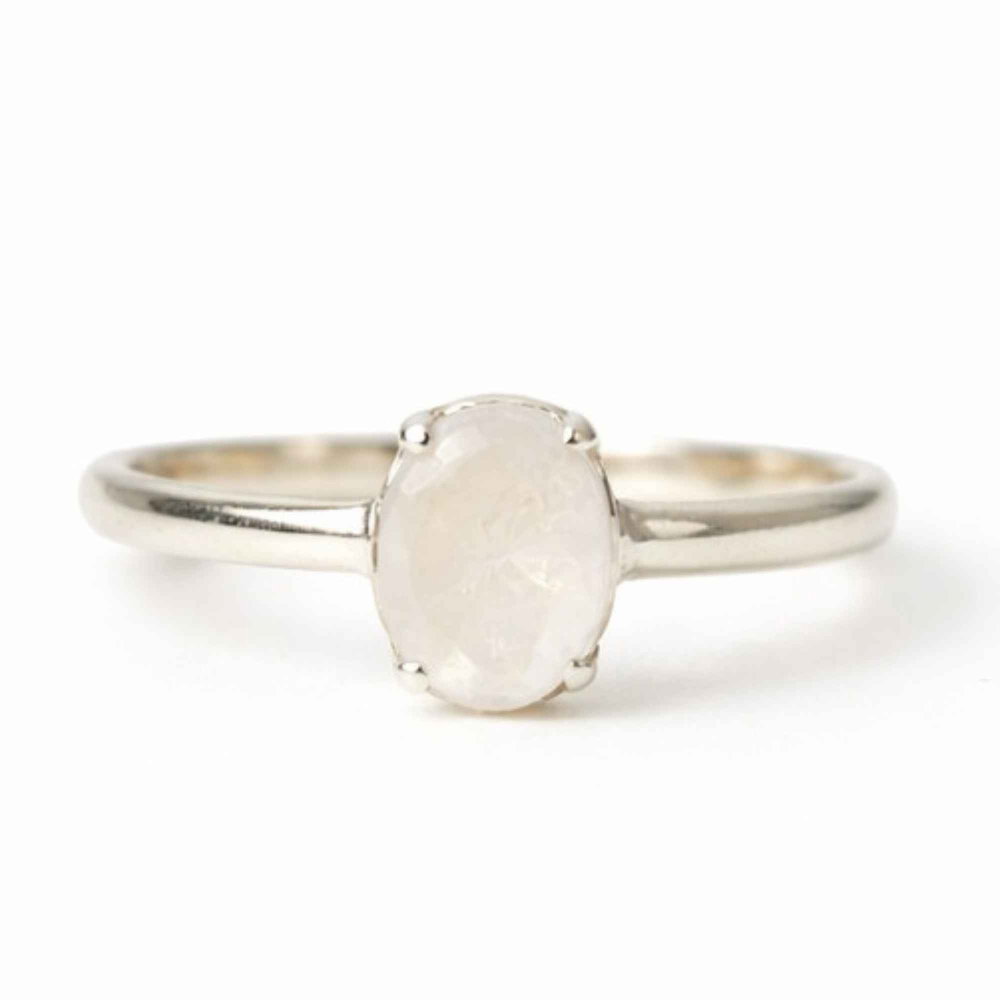 Inel argint 925 piatra lunii oval – intuitie si echilibru emotional [1]