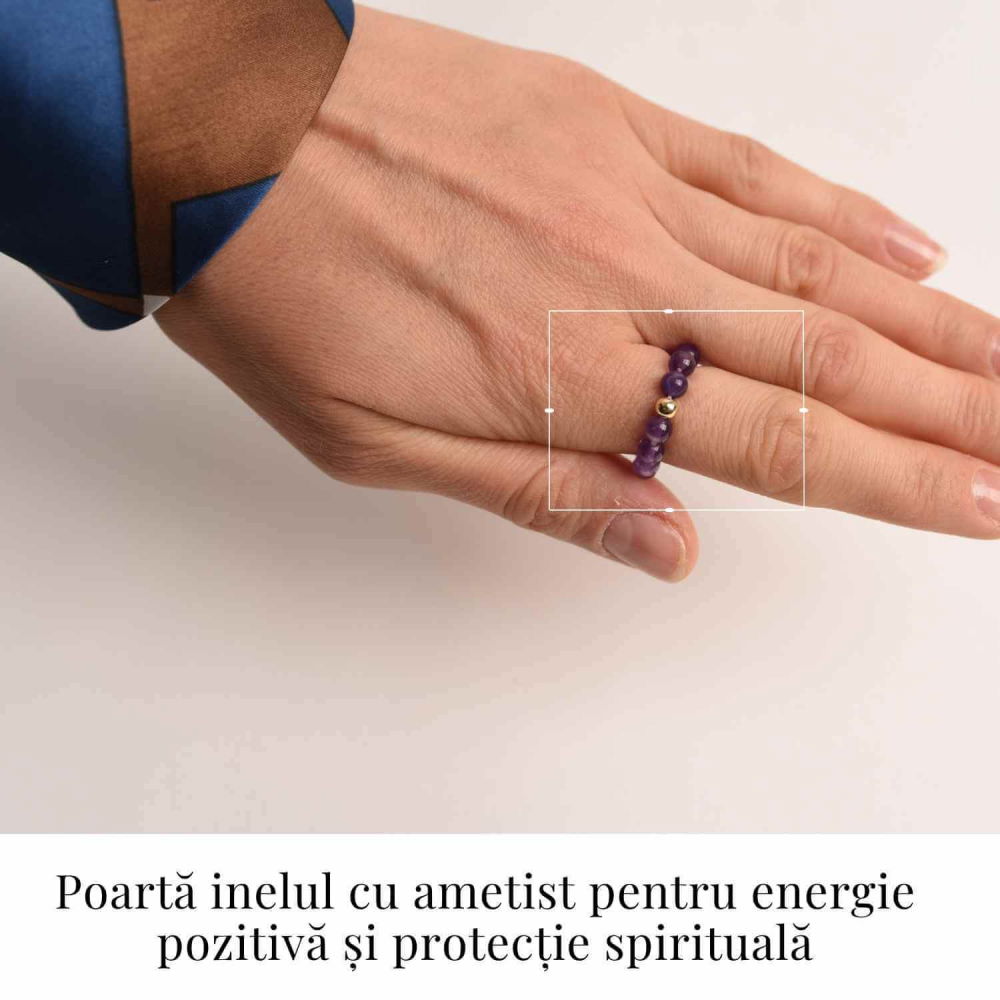 Inel elastic cu biluta aurie si margele 4 mm din pietre naturale [2]