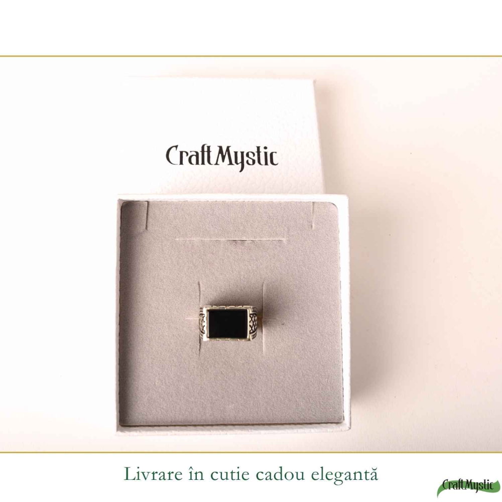Inel Barbatesc Argint 925 cu Onix Dreptunghi – Protectie si Stabilitate [6]
