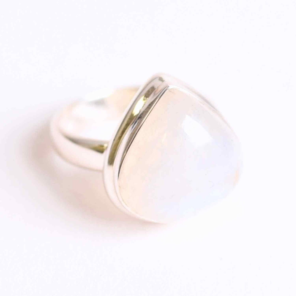 Inel din Argint 925 cu Piatra Lunii – Echilibru Emotional si Intuitie Amplificata [1]