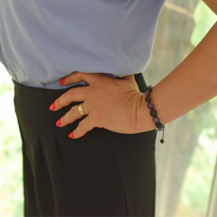 Bratara lucrata manual cu cristale 8mm naturale de ametist si roca vulcanica - Pentru femei protectie energetica pentru noroc si echilibru [7]