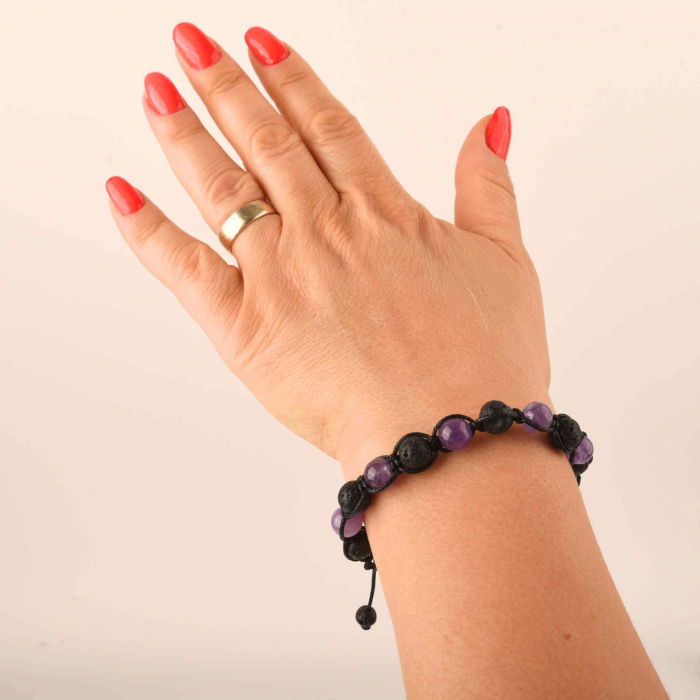 Bratara lucrata manual cu cristale 8mm naturale de ametist si roca vulcanica - Pentru femei protectie energetica pentru noroc si echilibru [5]