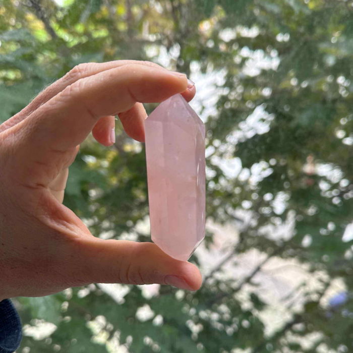 Turn Hexagonal Dublu Varf din Cuart Roz inaltime de 7-9 cm - Cristalul iubirii neconditionate si al pacii infinite [2]