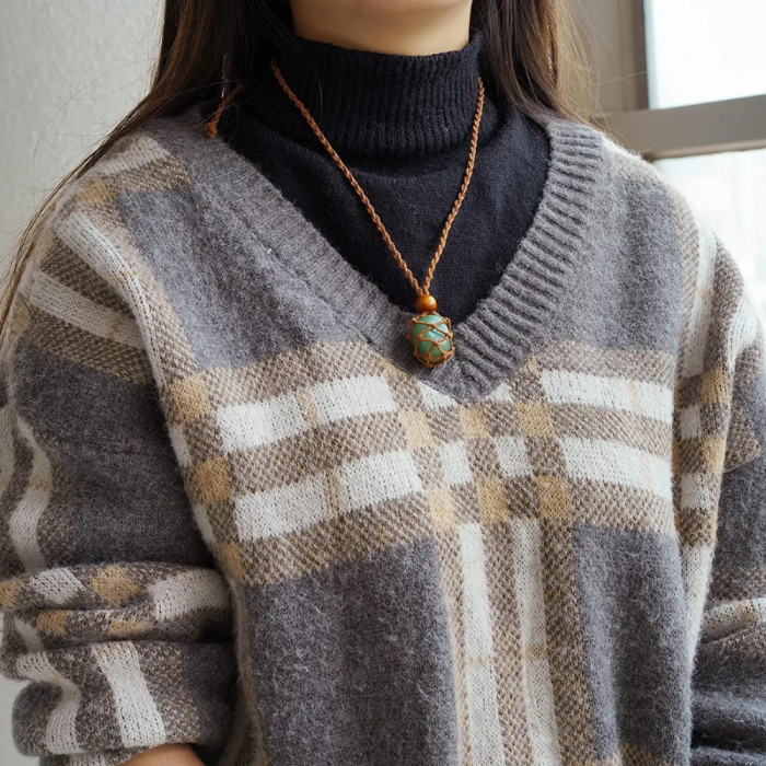 Set coliere ce contine 7 cristale naturale chakre si doua lanturi de franghie reglabile, realizate manual de diferite dimensiuni, un cadou ideal pentru femei, barbati si copii [3]