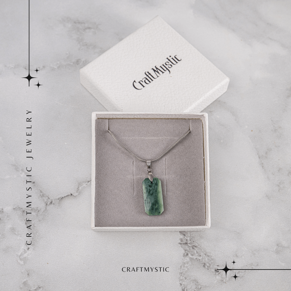 Colier cu Jad Verde Indonezian si Lant Titanium – Echilibru, Eleganta si Energie Pozitiva [7]