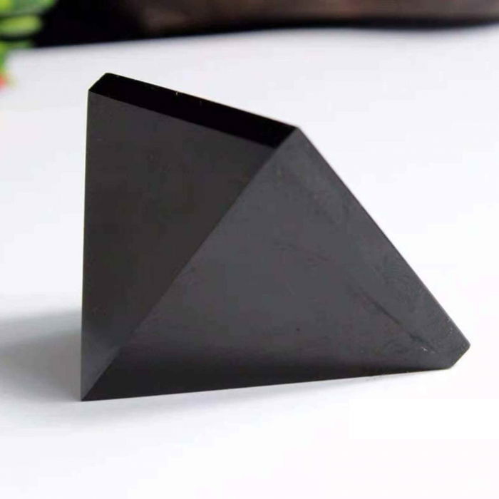 Generator de energie unic din cristal natural de Obsidian Negru in forma de piramida 8 cm [7]